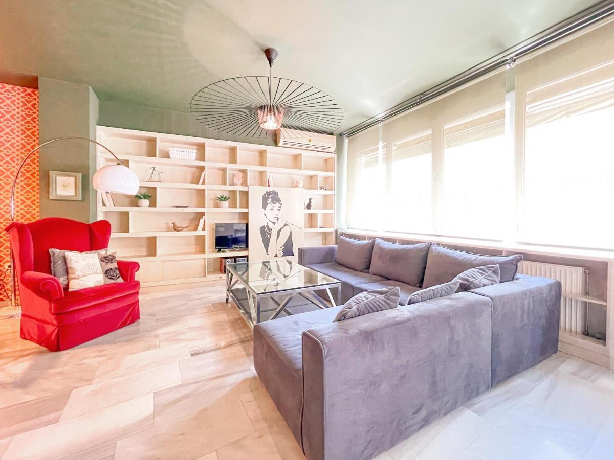 Loft 1 Bedroom Apartment In The Heart Of Афины Экстерьер фото